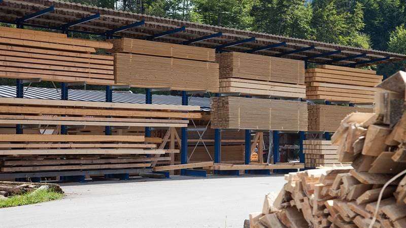 хранение досок на улице