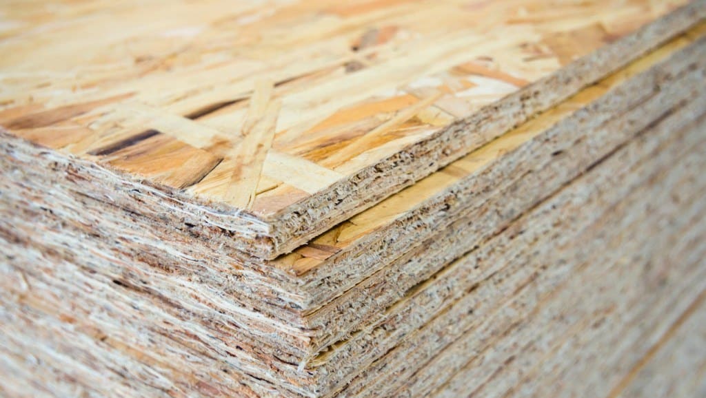 ОСП-плиты в стопке